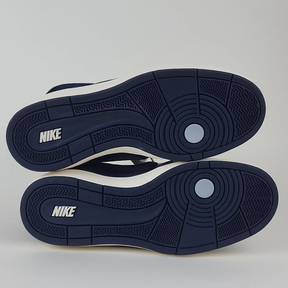 New Sample Women's Nike Delta Lite Mid Premium Faux Fur